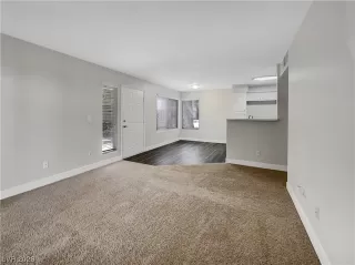 Photo #2: 2520469 Listing