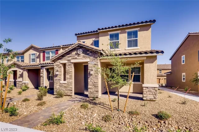 MLS: 2520474 Condo For Sale