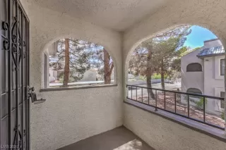 Photo #5: 2520493 Listing