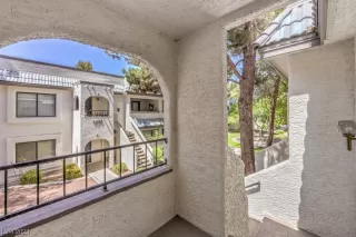 Photo #6: 2520493 Listing