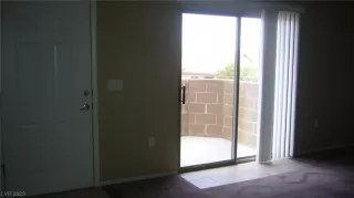 Photo #6: 2520500 Listing 