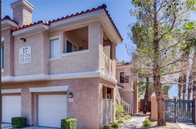 MLS: 2520507 Condo For Sale