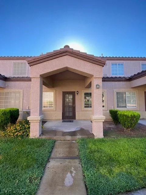 MLS: 2520533 Condo For Sale