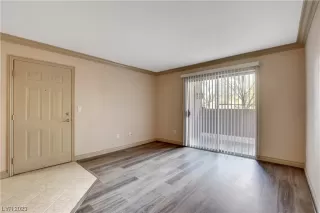 Photo #5: 2520546 Listing 