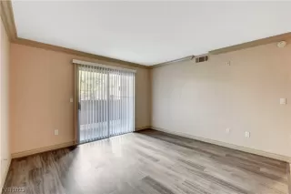 Photo #6: 2520546 Listing 