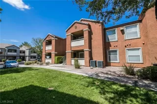 Photo #1: 2520556 Listing