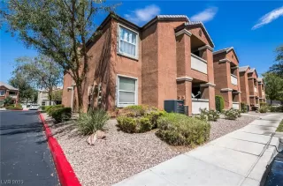 Photo #2: 2520556 Listing