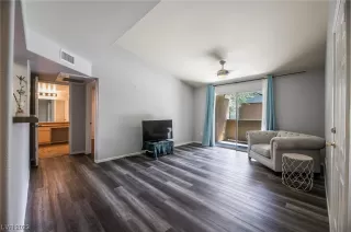 Photo #4: 2520556 Listing