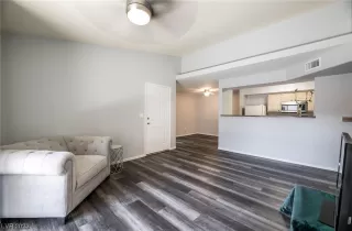 Photo #5: 2520556 Listing