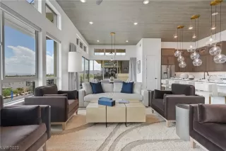 Photo #4: 2520619 Listing 