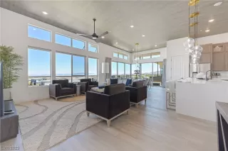 Photo #6: 2520619 Listing 