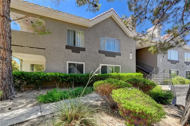 MLS: 2520639 Condo For Sale