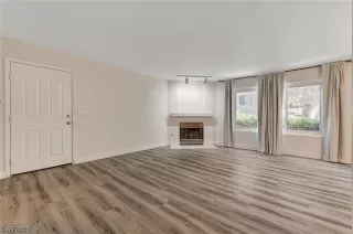 Photo #2: 2520639 Listing