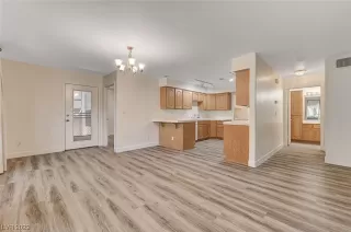 Photo #5: 2520639 Listing