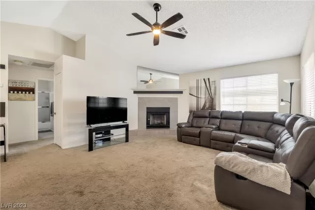 MLS: 2520666 Condo For Sale