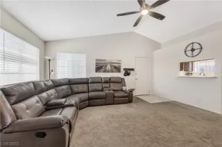 Photo #2: 2520666 Listing