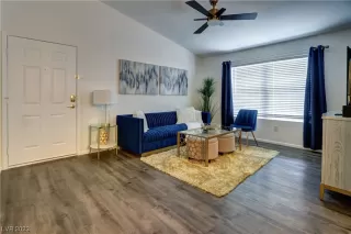 Photo #3: 2520697 Listing