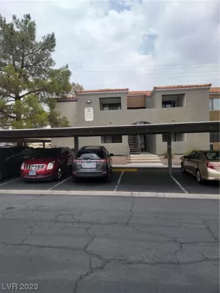 Photo #3: 2520704 Listing 