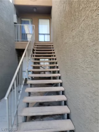 Photo #4: 2520704 Listing 