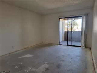 Photo #5: 2520704 Listing 