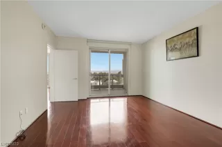 Photo #6: 2520711 Listing 