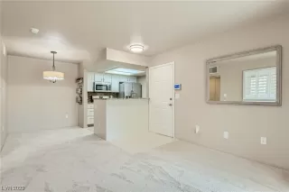 Photo #3: 2520712 Listing