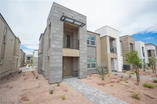 Photo #1: 2520729 Listing 