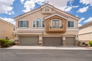 Photo #1: 2520738 Listing