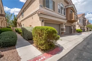 Photo #2: 2520738 Listing