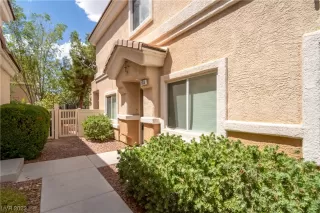 Photo #3: 2520738 Listing