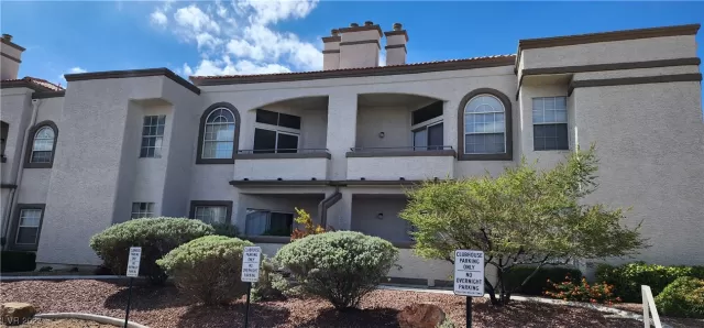 MLS: 2520749 Condo For Sale