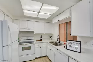 Photo #2: 2520786 Listing 
