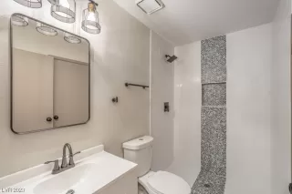 Photo #6: 2520880 Listing