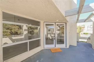 Photo #6: 2520882 Listing