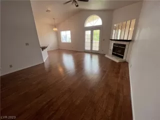 Photo #5: 2520889 Listing 