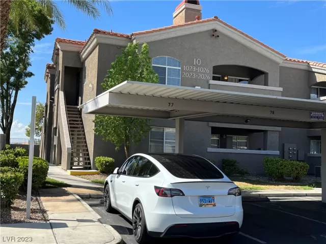 MLS: 2520900 Condo For Sale