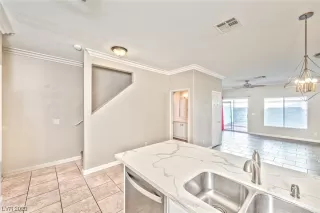 Photo #5: 2520917 Listing 