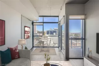 Photo #1: 2520941 Listing