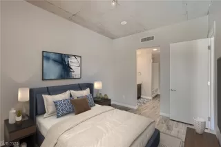 Photo #4: 2520941 Listing