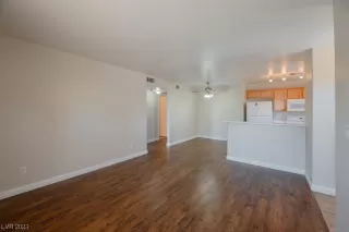 Photo #2: 2520943 Listing 