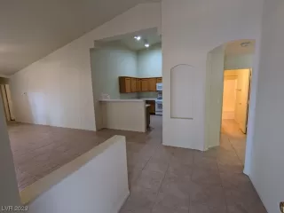Photo #2: 2520945 Listing 