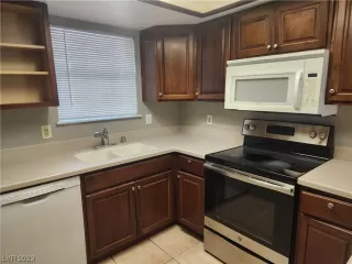 Photo #4: 2520962 Listing 