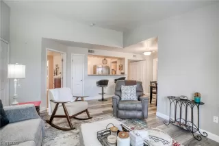 Photo #5: 2521045 Listing