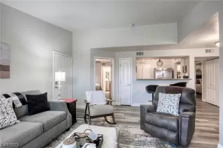 Photo #6: 2521045 Listing