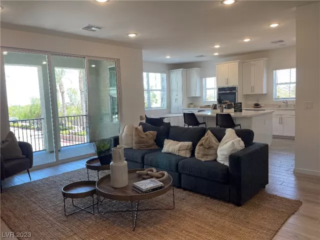 MLS: 2521068 Condo For Sale