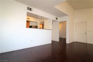 Photo #6: 2521101 Listing 