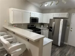 Photo #1: 2521138 Listing 