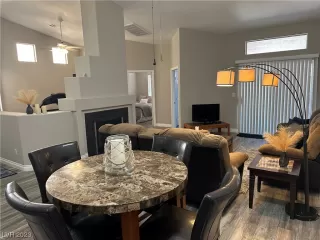 Photo #2: 2521138 Listing 