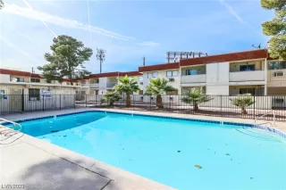 Photo #1: 2521165 Listing