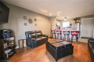 Photo #4: 2521165 Listing